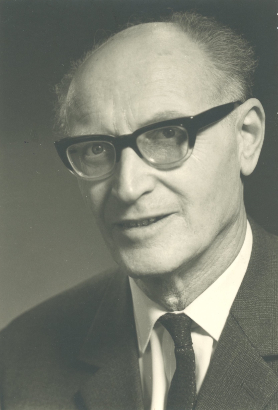 Portrait of Heinz Moshe Graupe, IGdJ Archive 13-093.