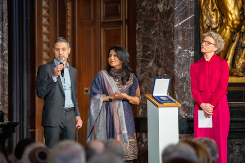 Photograph of the award ceremony for the Buber-Rosenzweig Medal to Meron Mendel and Saba-Nur Cheema at Hamburg City Hall, March 9, 2025, photo: Patricia Grähling, © German Coordinating Council.