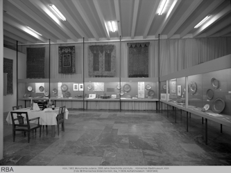View of the Exhibition „Monumenta Judaica“ in Cologne, 1959, Photo: Historisches Archiv mit Rheinischem Bildarchiv, rba_113834, www.kulturelles-erbe-koeln.de.